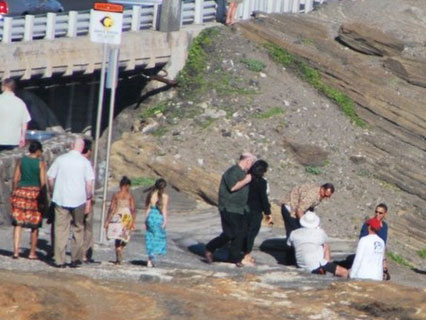 Obama and family head down to Lanai lookout