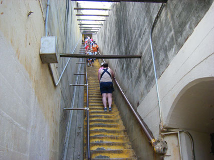 Diamond Head stairs